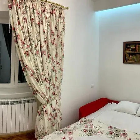 Victoria Luxury 11 *