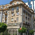Victoria Luxury 11 *