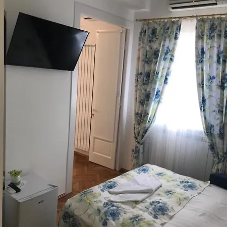 Victoria Luxury 11