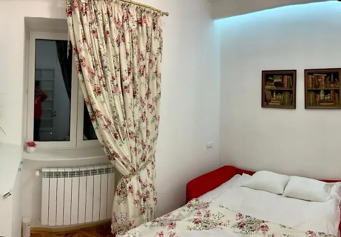 Victoria Luxury 11 *